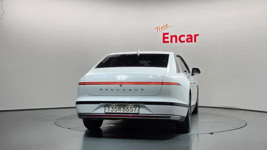 Hyundai (GN7) 3.5 LPG 2WD () 2023 4