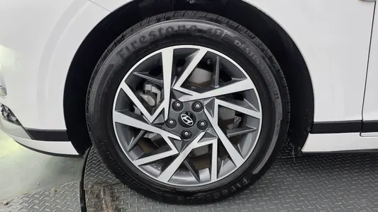 Hyundai (GN7) 3.5 LPG 2WD () 2023 5
