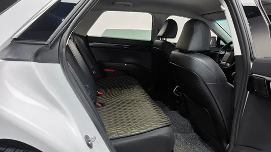 Hyundai (GN7) 3.5 LPG 2WD () 2023 11