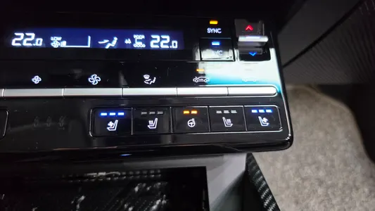 Hyundai (GN7) 3.5 LPG 2WD () 2023 12