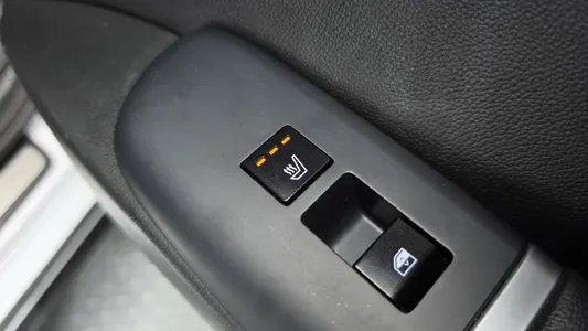 Hyundai (GN7) 3.5 LPG 2WD () 2023 33