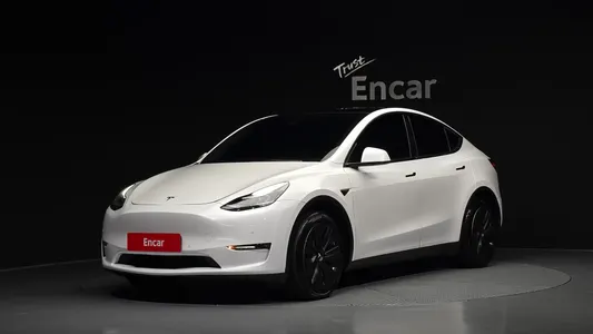 Tesla Y AWD 2021