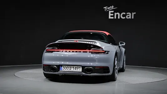 Porsche 911 (992) 4S 2024 4