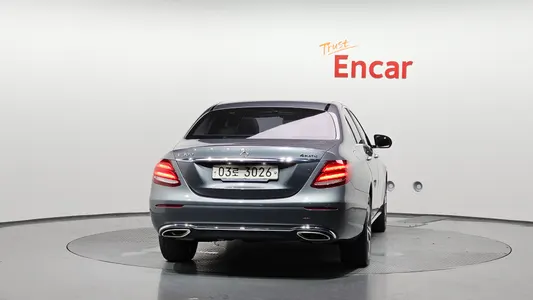 Mercedes-Benz E-Class W213 E300 4MATIC 2017 4
