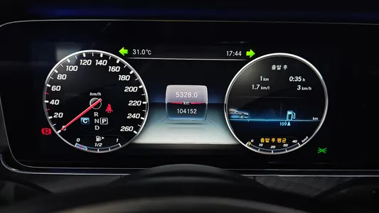 Mercedes-Benz E-Class W213 E300 4MATIC 2017 8