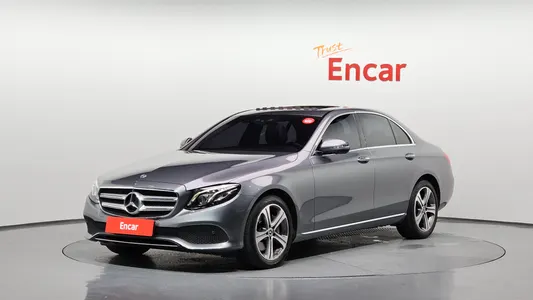 Mercedes-Benz E-Class W213 E300 4MATIC 2017