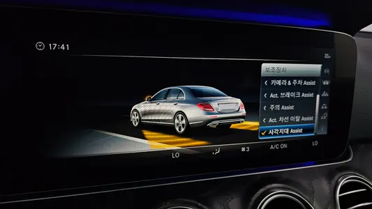 Mercedes-Benz E-Class W213 E300 4MATIC 2017 16