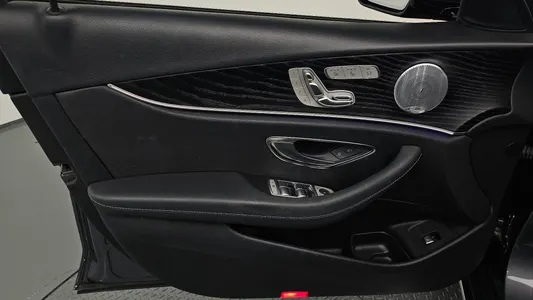 Mercedes-Benz E-Class W213 E300 4MATIC 2017 24