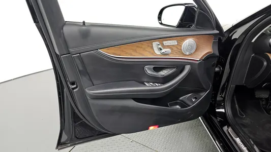 Mercedes-Benz E-Class W213 E300 4MATIC 2020 24