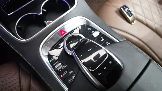 Mercedes-Benz S-Class W222 S560 4MATIC 2018 18