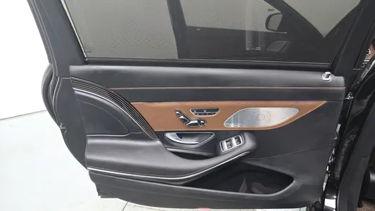 Mercedes-Benz S-Class W222 S560 4MATIC 2018 25
