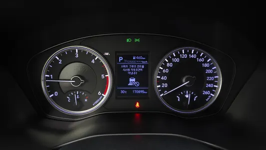 Hyundai TM 2.0 2WD 2019 8