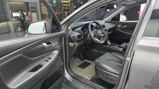 Hyundai TM 2.0 2WD 2019 10