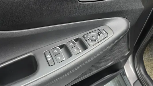 Hyundai TM 2.0 2WD 2019 29