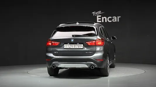 BMW X1 (F48) xDrive 20i xLine 2022 4