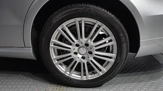 Mercedes-Benz E-Class W212 E200 CGI 2011 5
