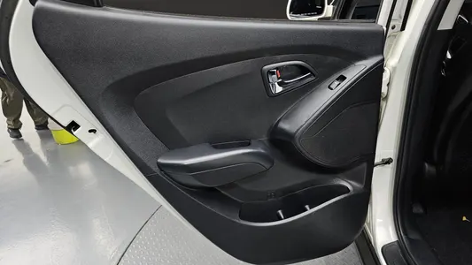 Hyundai ix 2WD X20 2011 25
