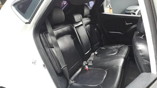 Hyundai ix 2WD X20 2011 26