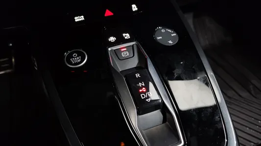 Audi Q4 e- (F4) 40 2023 9