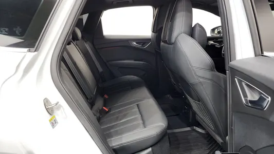 Audi Q4 e- (F4) 40 2023 11