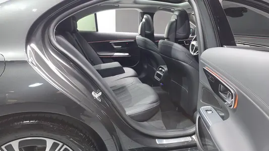 Mercedes-Benz E-Class W214 E200 2025 11