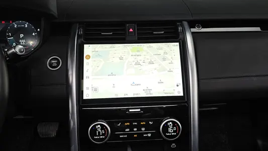 Land Rover 5 D250 S 2022 14