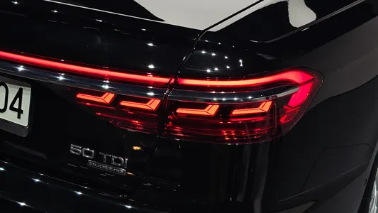 Audi A8 (D5) 50 TDI LWB 2020 23