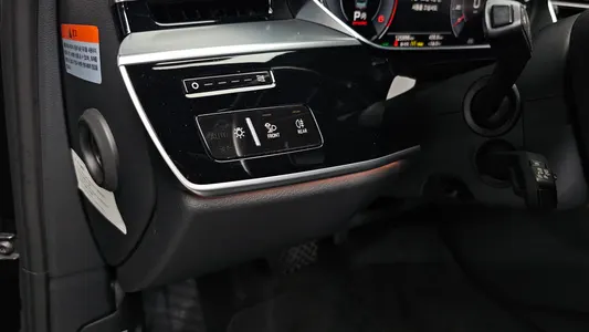 Audi A8 (D5) 50 TDI LWB 2020 30