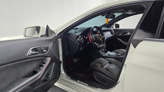 Mercedes-Benz CLA-Class C117 CLA220 AMG Line 2017 10