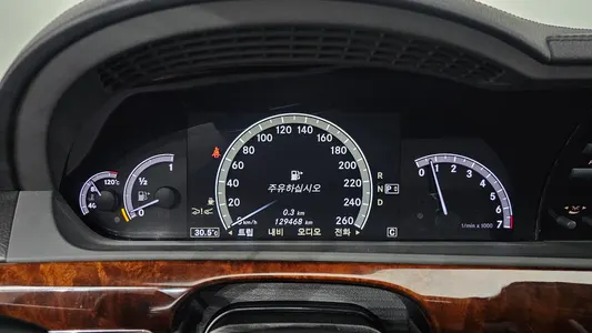 Mercedes-Benz S-Class W221 S500L 4MATIC 2010 8