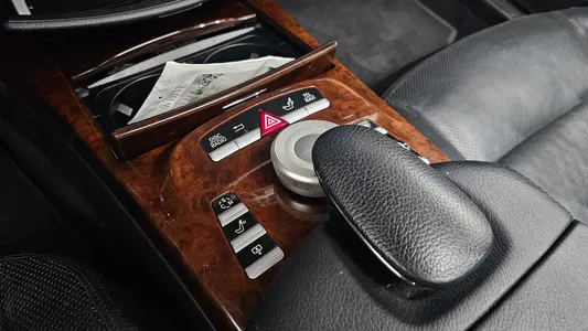 Mercedes-Benz S-Class W221 S500L 4MATIC 2010 34