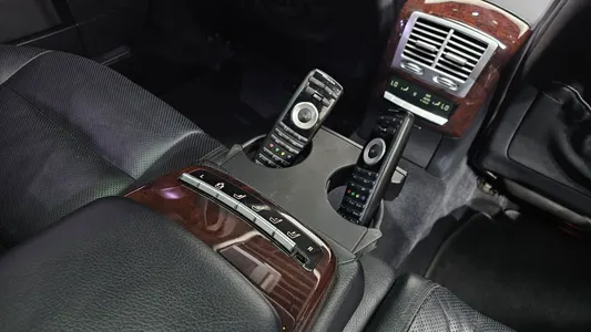 Mercedes-Benz S-Class W221 S500L 4MATIC 2010 36