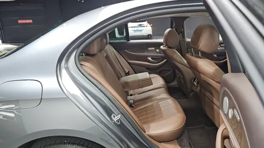 Mercedes-Benz E-Class W213 E300 4MATIC 2019 10