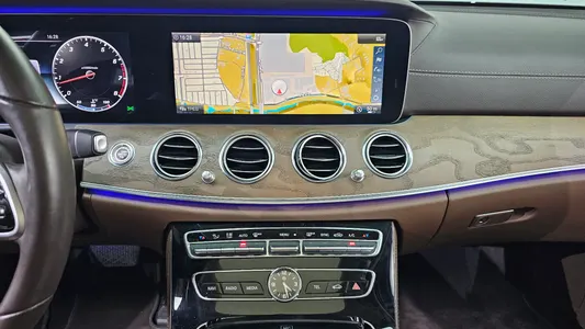 Mercedes-Benz E-Class W213 E300 4MATIC 2019 12