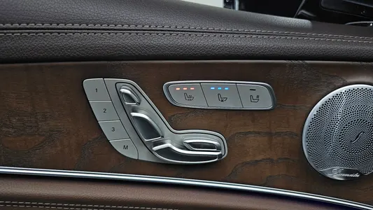 Mercedes-Benz E-Class W213 E300 4MATIC 2019 33