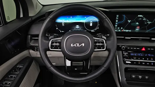Kia Carnival 7 2023 13