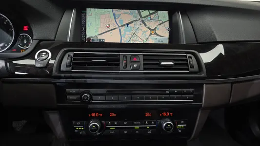 BMW 5 Series (F10) 528i xDrive M 2016 11