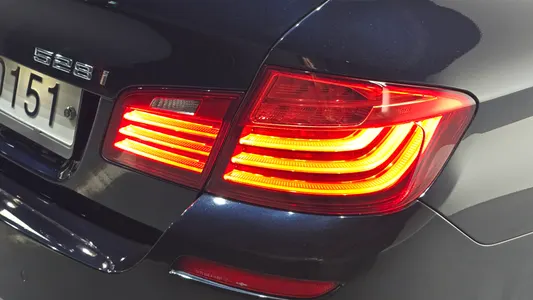 BMW 5 Series (F10) 528i xDrive M 2016 23
