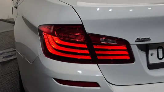 BMW 5 Series (F10) 528i M 2016 23