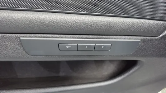 BMW 5 Series (F10) 528i M 2016 33