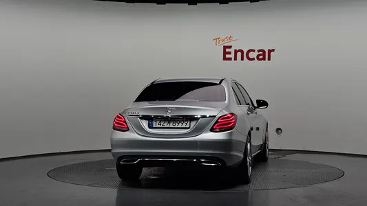 Mercedes-Benz C-Class W205 C220 d 2016 4