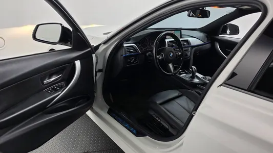 BMW 3 Series (F30) 320d M 2015 10