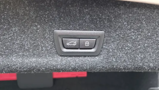 BMW 3 Series (G20) 320i M 2025 17