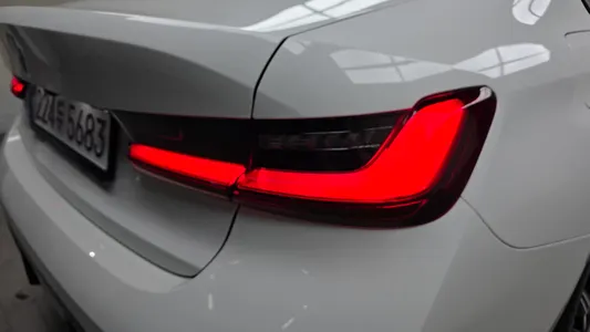 BMW 3 Series (G20) 320i M 2025 23