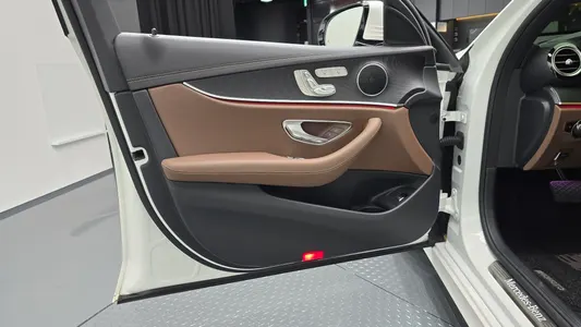 Mercedes-Benz E-Class W213 E250 AMG Line 2022 24