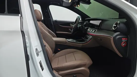 Mercedes-Benz E-Class W213 E250 AMG Line 2022 26