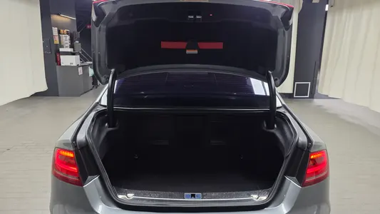 Audi A8 3.0 TFSI LWB 2011 20