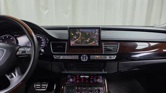 Audi A8 3.0 TFSI LWB 2011 33