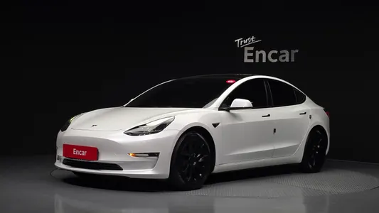 Tesla 3 AWD 2022