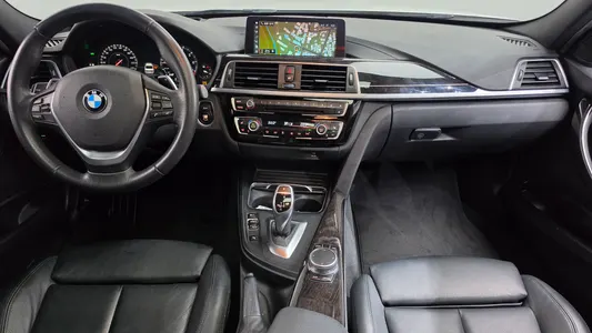 BMW 3 Series (F30) 320i 2018 7